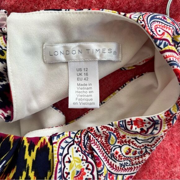 London Times Multicoloured Medallion Pattern Sleeveless Maxi Dress - Picture 3 of 13